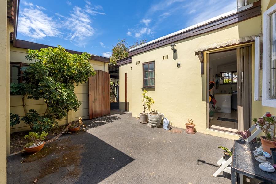 4 Bedroom Property for Sale in Kenwyn Western Cape